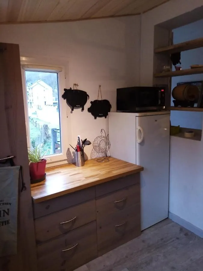 Maison 4 Personnes En Bord De Riviere Sarrancolin 0*,
