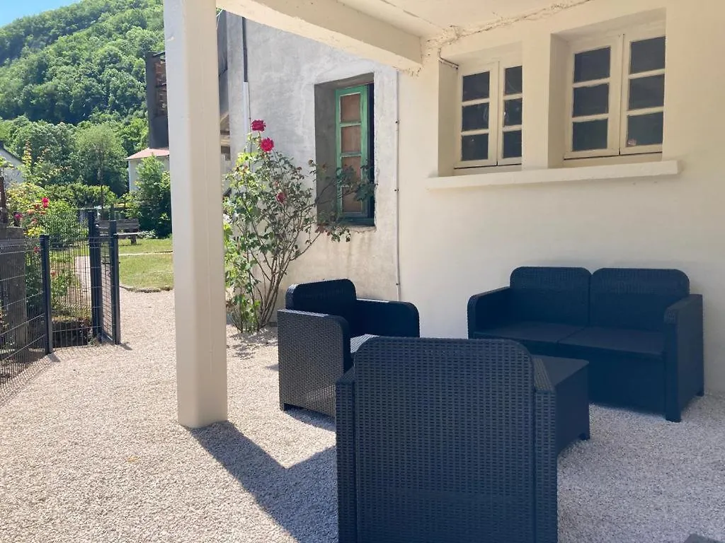 Holiday home Maison 4 Personnes En Bord De Riviere Sarrancolin France